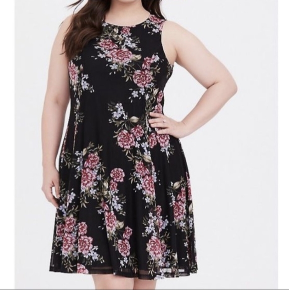 NWT Torrid Floral Mesh Lined Dress - Picture 1 of 9